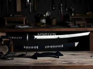 Katana Beyaz Kılıç: Estetik ve Zarafetin Simgesi